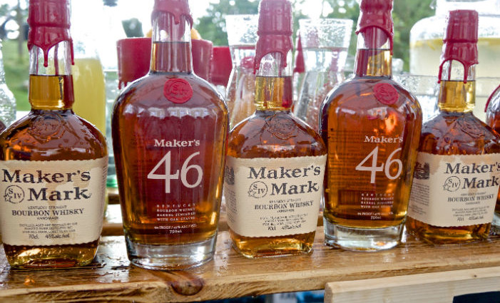 Maker's Mark Kentucky Straight Bourbon Whisky Maker's Mark Kentucky Straight Bourbon Whisky