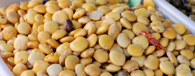 Entdeckt auf dem Blumenmarkt in Nizza: Lupinen. Besser als Soja