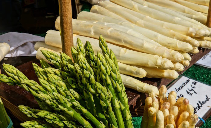 Spargel - mehr Geschmack mit oder ohne Folie?