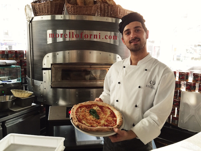 Feine Geschichte! Pizza von La Storia