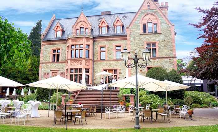 Romantik Hotel Schloss Rettershof im Taunus