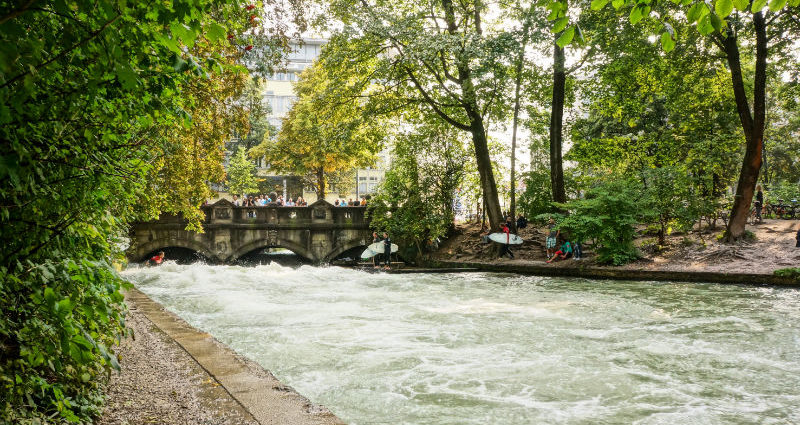Englischer Garten Surfer