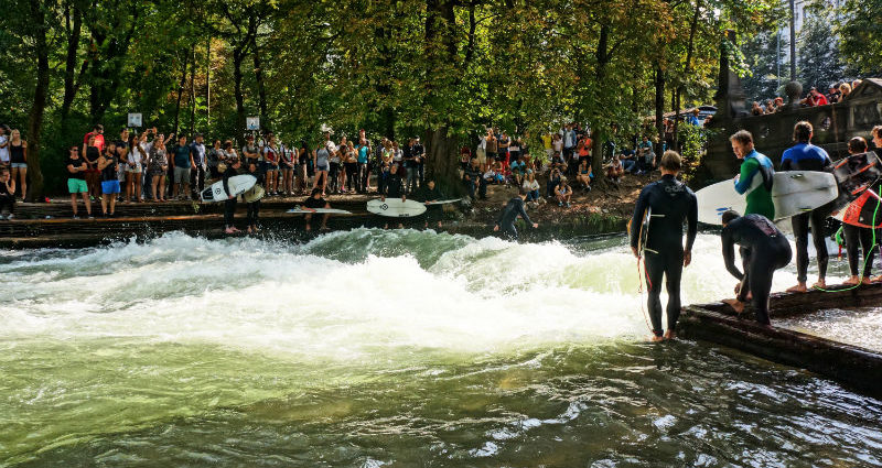 Englischer Garten Surfer