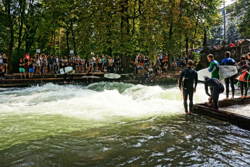 Englischer Garten Surfer Englischer Garten Surfer