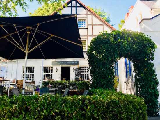 Dock 13 in Övelgönne - FOODHUNTER
