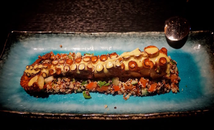 Izakaya - probieren, was Sie nie zuvor gegessen haben