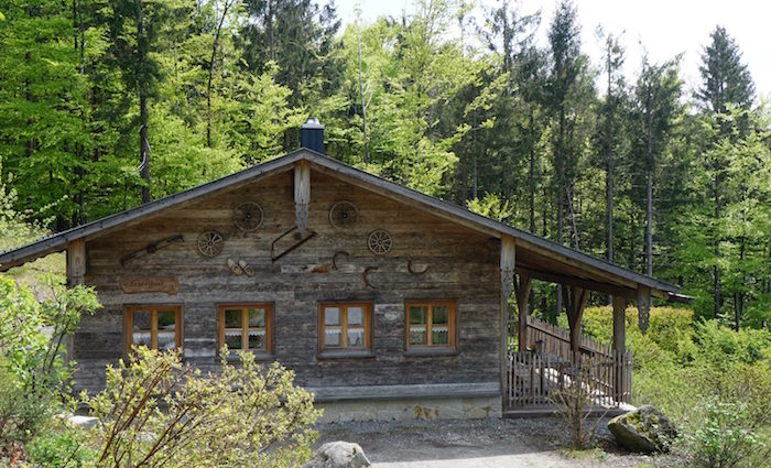 Bergdorf Hüttenhof Bayerischer Wald: Chalet, Pool, Sauna, Weitblick. Bergdorf Hüttenhof Bayerischer Wald: Chalet, Pool, Sauna, Weitblick.