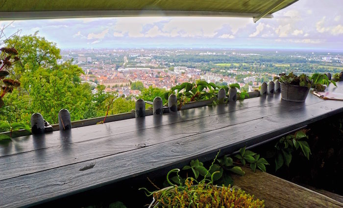 Anders auf dem Turmberg. Hofbistro mit Panorama Anders auf dem Turmberg. Hofbistro mit Panorama