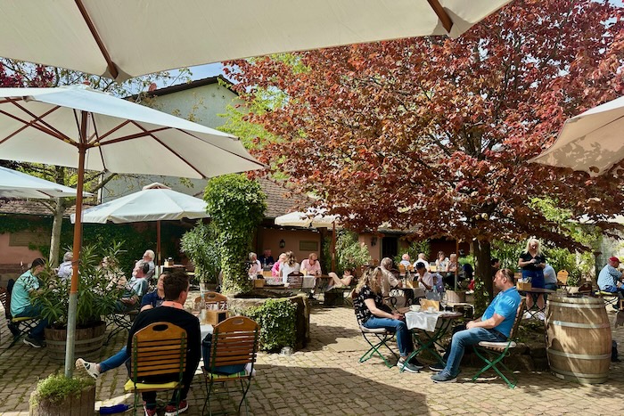 Weingut Jülg - der schönste Platz am Weintor